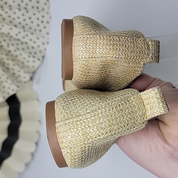 Lulu's Rattan Pointed Toe Flats Size 7.5 - Picture 5 of 6